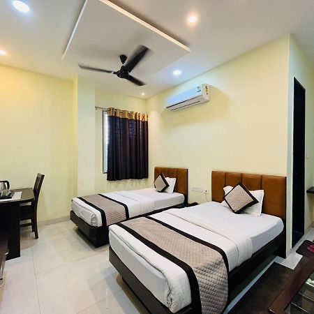 Jmc Hotel Lavish Akolia Екстер'єр фото