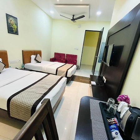 Jmc Hotel Lavish Akolia Екстер'єр фото