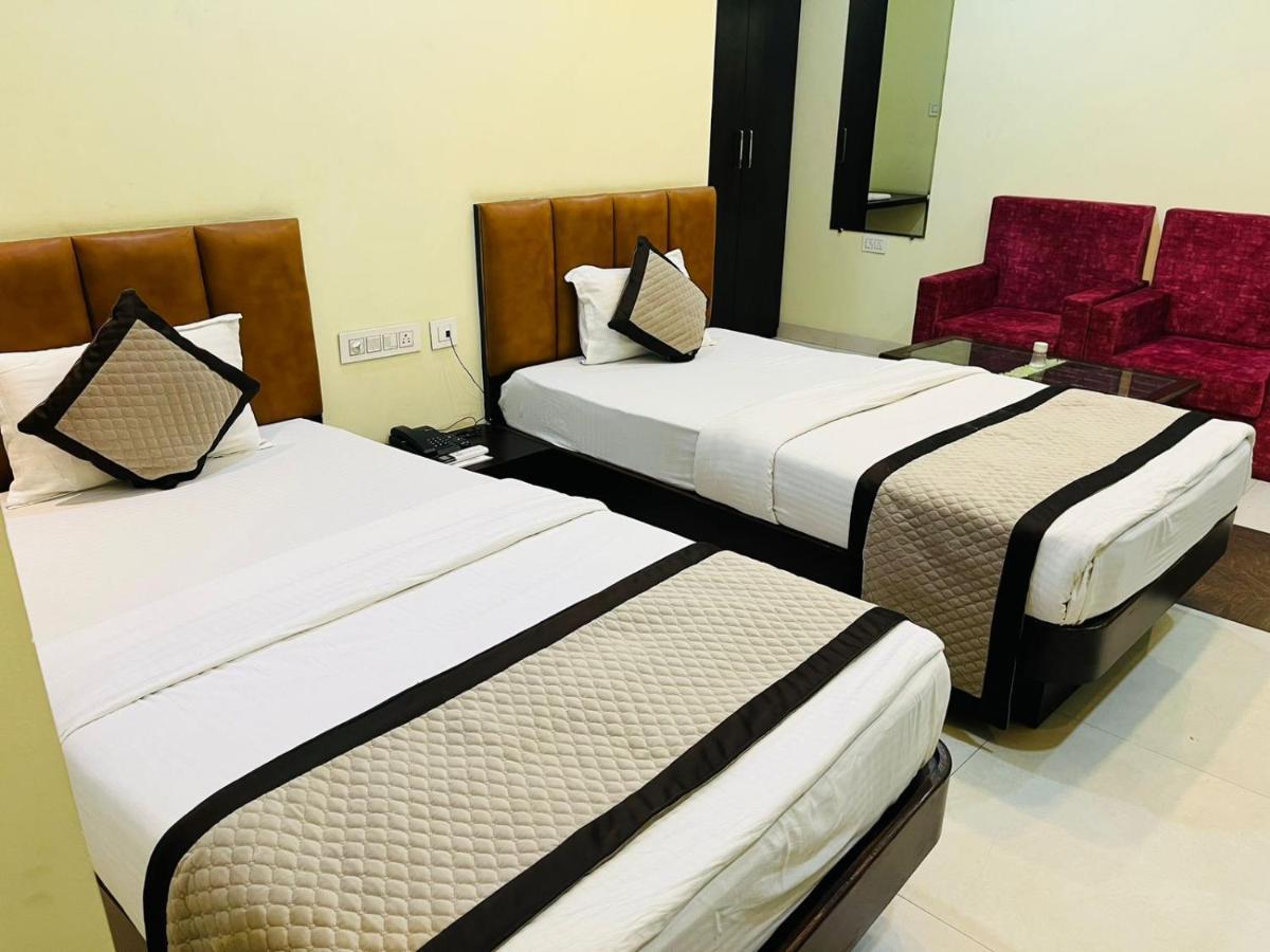 Jmc Hotel Lavish Akolia Екстер'єр фото