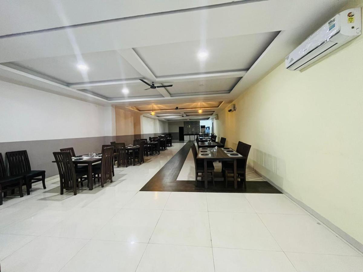 Jmc Hotel Lavish Akolia Екстер'єр фото