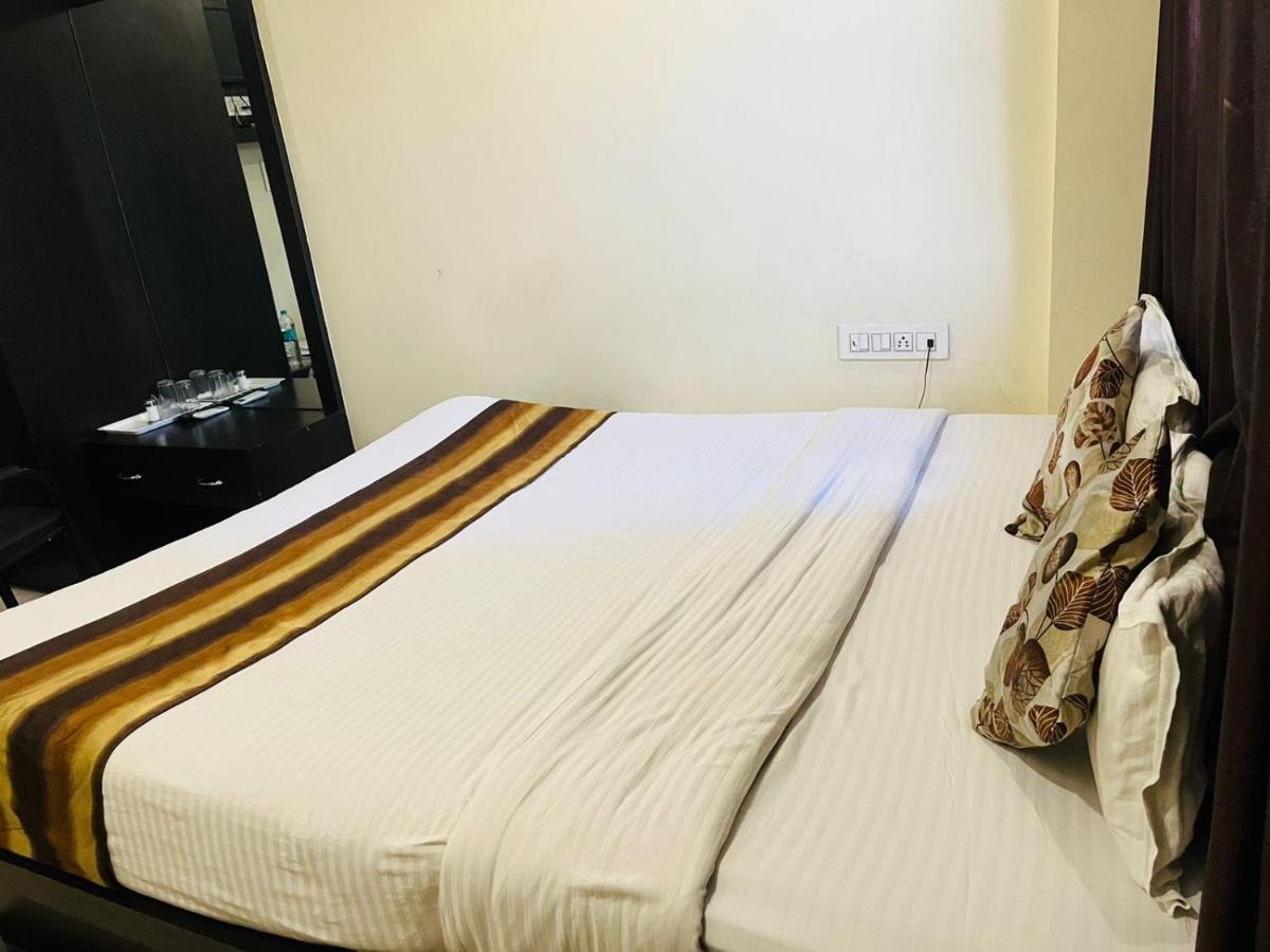 Jmc Hotel Lavish Akolia Екстер'єр фото