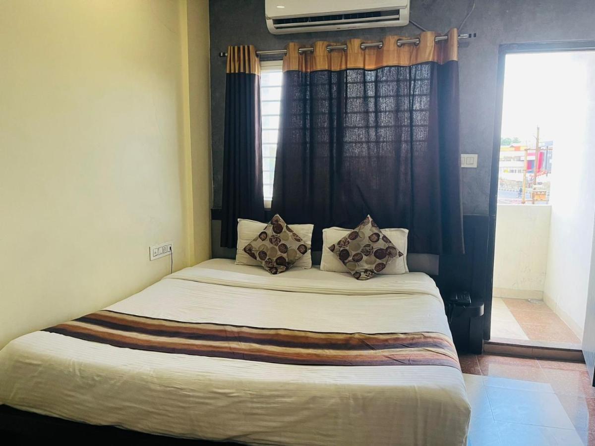 Jmc Hotel Lavish Akolia Екстер'єр фото
