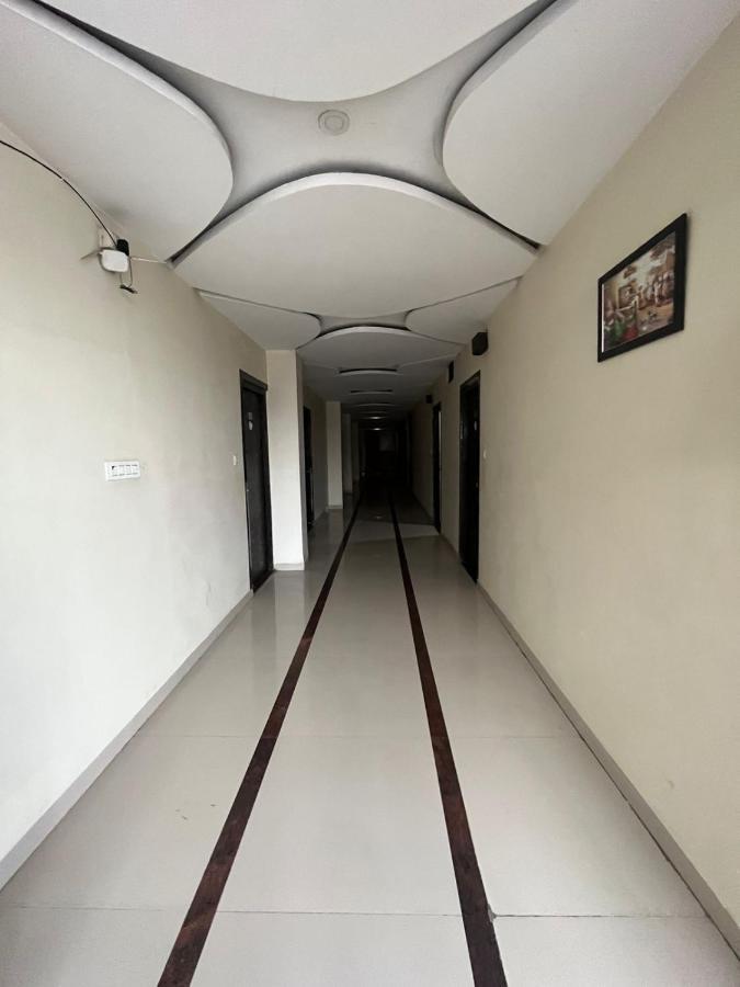 Jmc Hotel Lavish Akolia Екстер'єр фото